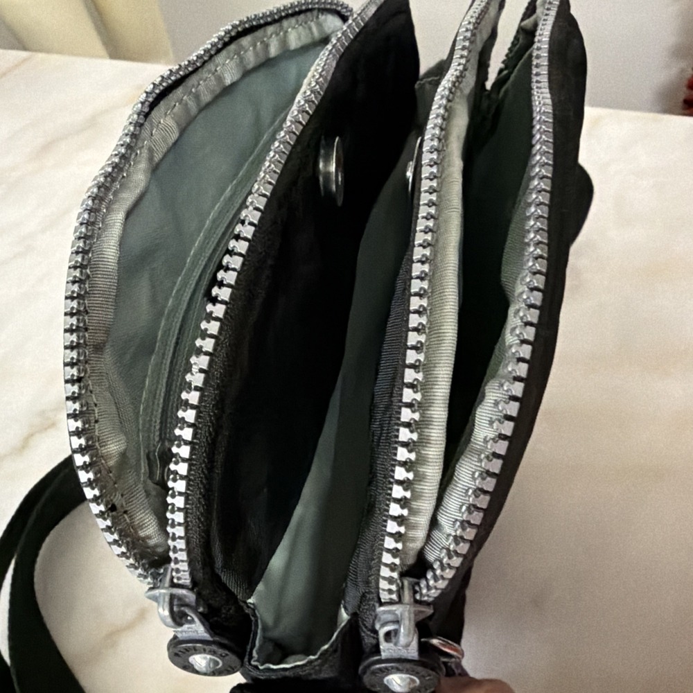 Kipling Black Nylon Shoulder Crossbody Zipper Pockets Travel‎ Vacation Everyday - Picture 7 of 10